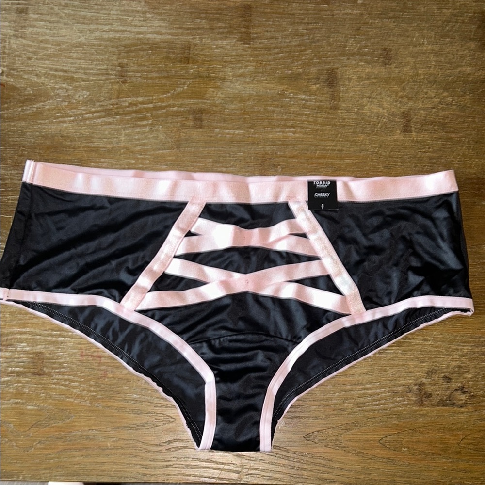 Torrid NWT sz 1 Ballet Noir Micro Mid Rise Cheeky Panty